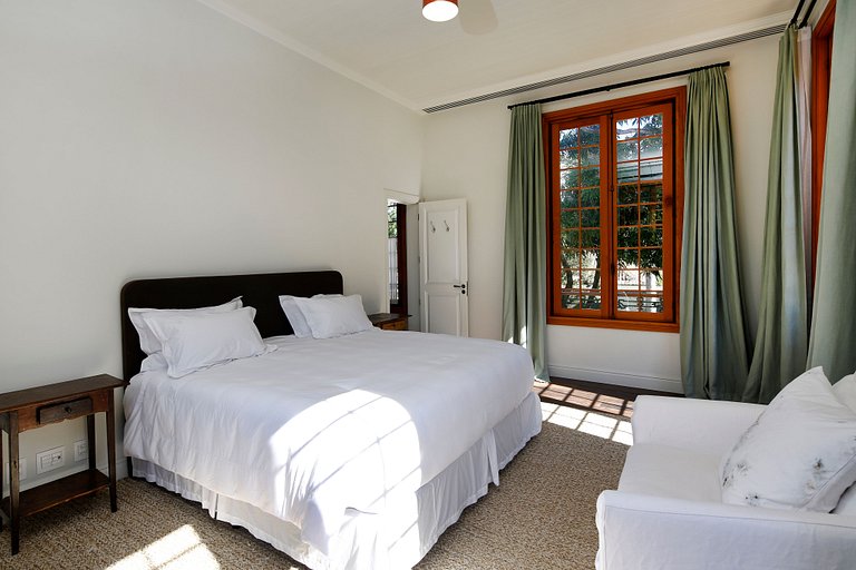 Rio013 - Historic property for sale at the Botanical Gardens