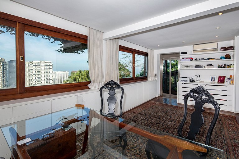 Rio103 - Luxurious 6 bedroom villa with pool with splendid s