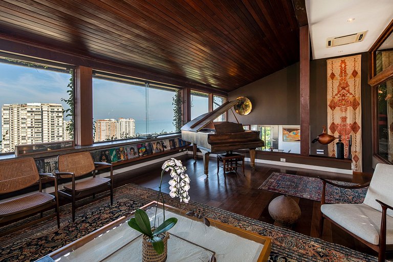 Rio103 - Luxurious 6 bedroom villa with pool with splendid s