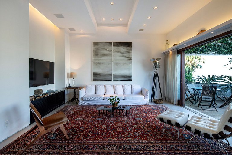 Rio103 - Luxurious 6 bedroom villa with pool with splendid s
