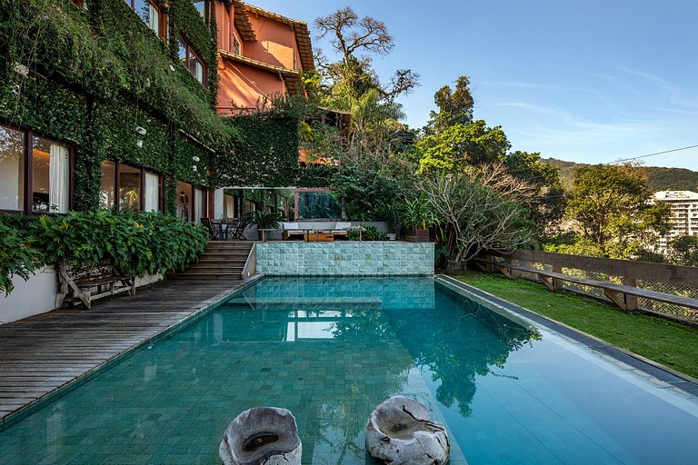 Rio103 - Luxurious 6 bedroom villa with pool with splendid s