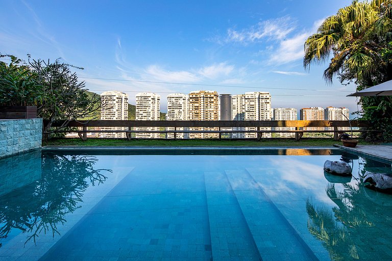 Rio103 - Luxurious 6 bedroom villa with pool with splendid s