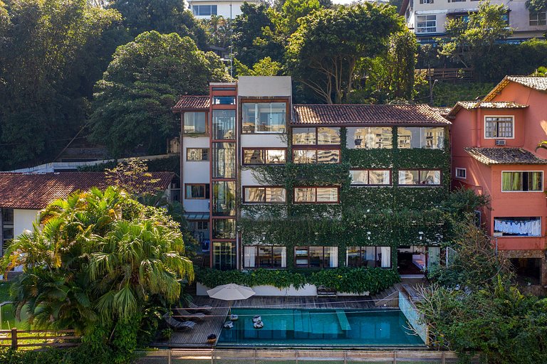 Rio103 - Luxurious 6 bedroom villa with pool with splendid s