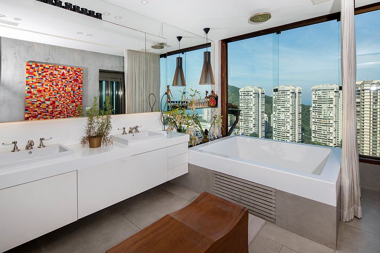Rio103 - Luxurious 6 bedroom villa with pool with splendid s