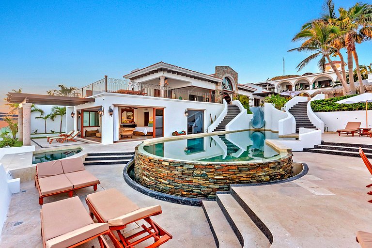Cab004 - Luxurious sea front villa in Los Cabos