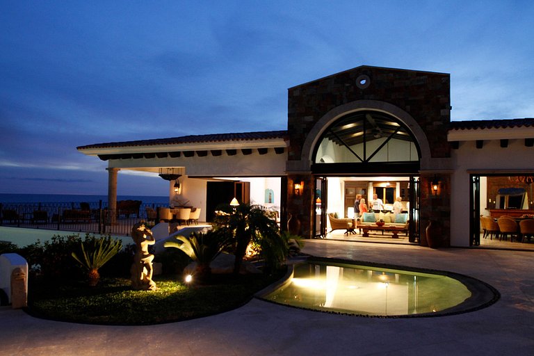Cab004 - Luxurious sea front villa in Los Cabos