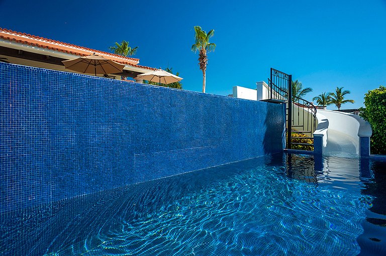 Cab005 - Hermosa villa con piscina infinita en Los Cabos