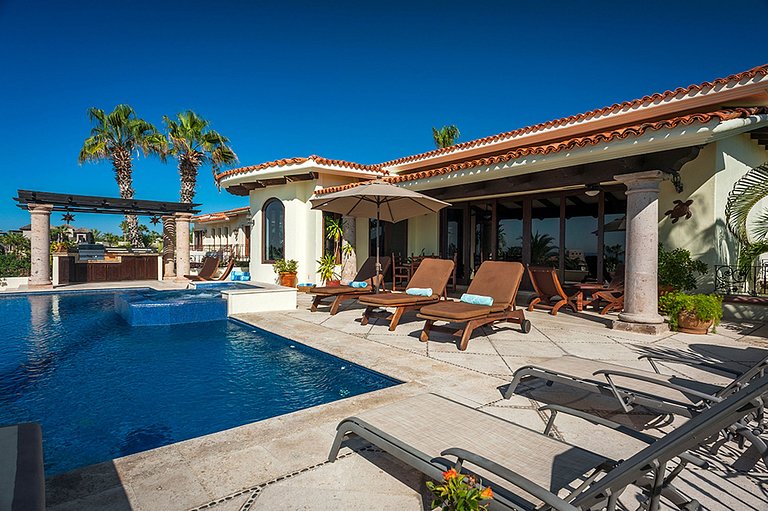 Cab005 - Beautiful Villa With Infinity Pool in Los Cabos