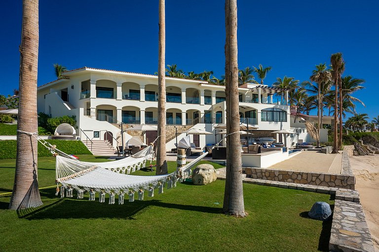 Cab006 - Luxurious seafront triplex villa in Los Cabos