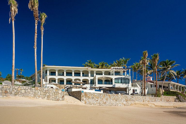 Cab006 - Luxurious seafront triplex villa in Los Cabos