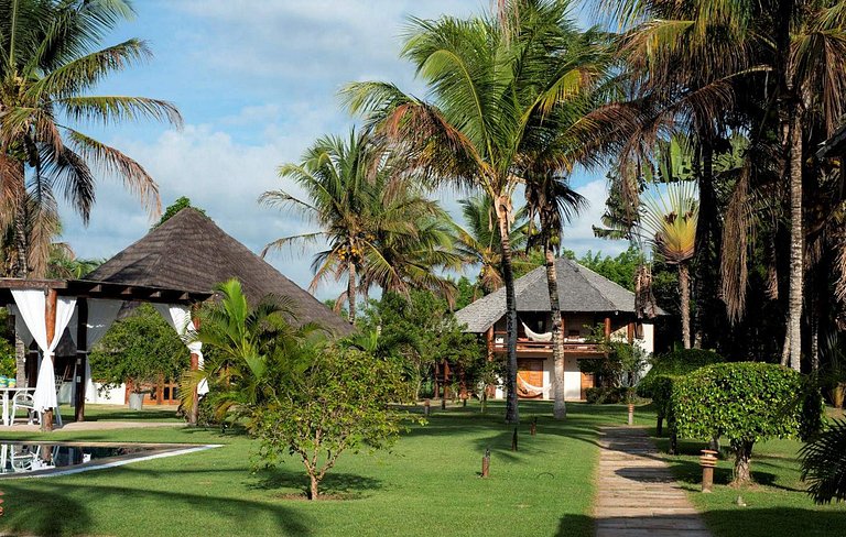 Bah234 - Villa paradisíaca em condomínio na Praia do Espelho