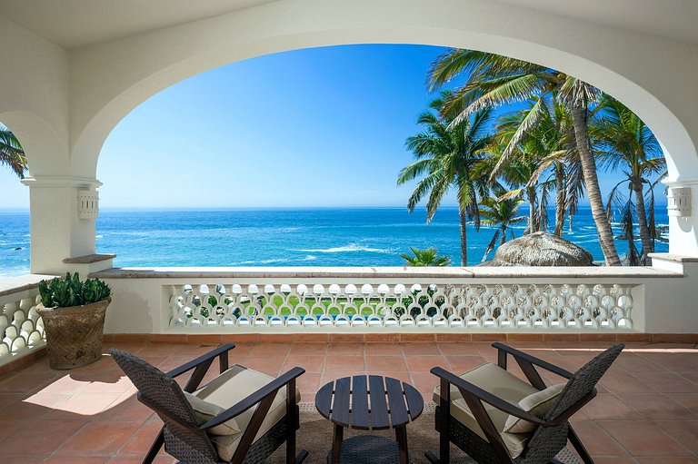 Cab007 - Beautiful 5 bedroom oceanfront villa in Los Cabos