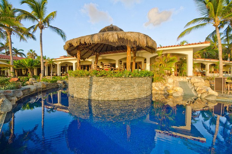Cab011 - Sea front villa with infinity pool in Los Cabos