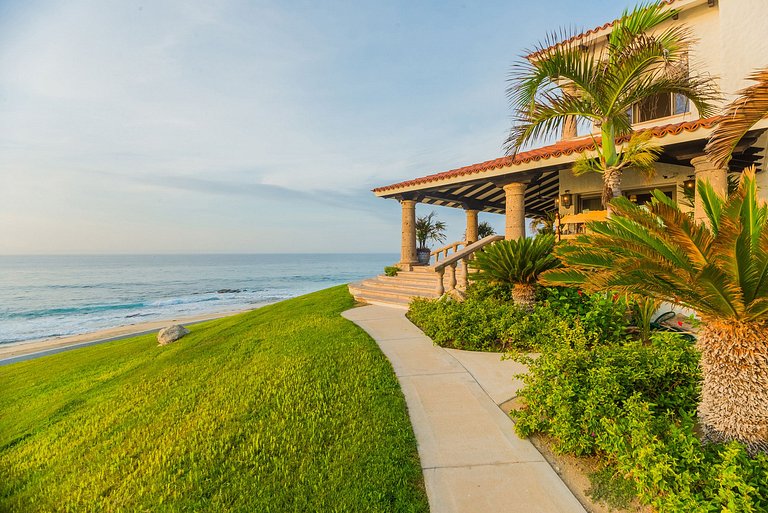 Cab012 - Beautiful villa with 7 suites in Los Cabos