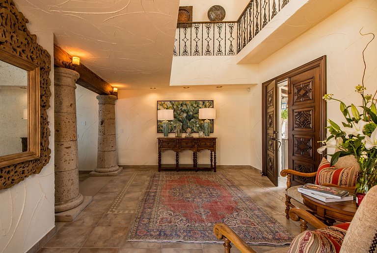 Cab012 - Beautiful villa with 7 suites in Los Cabos
