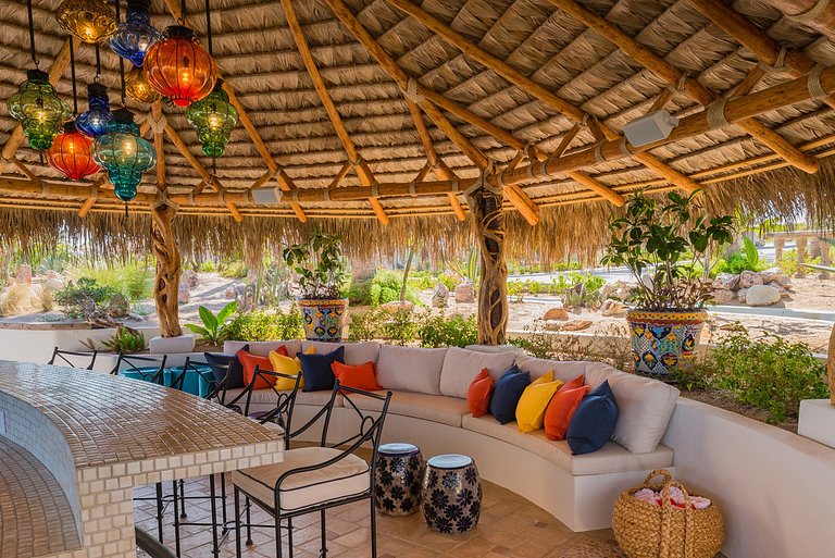 Cab012 - Beautiful villa with 7 suites in Los Cabos