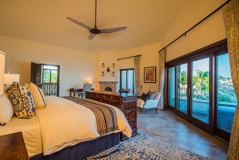 Cab012 - Beautiful villa with 7 suites in Los Cabos