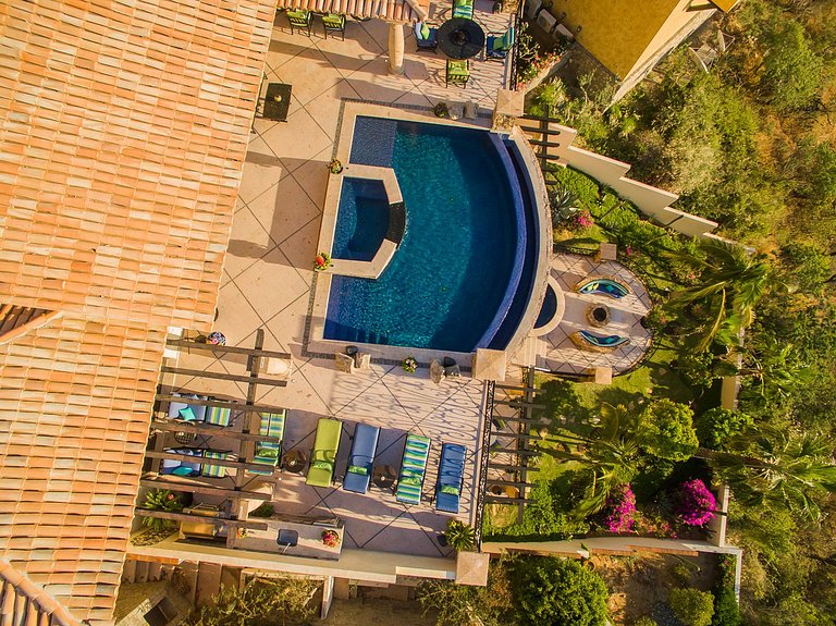 Cab015 - Spectacular 6 bedroom villa with pool in Los Cabos