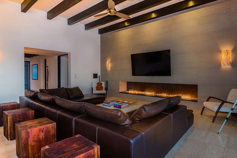 Cab016 - Luxurious 6 bedroom villa with pool in Los Cabos