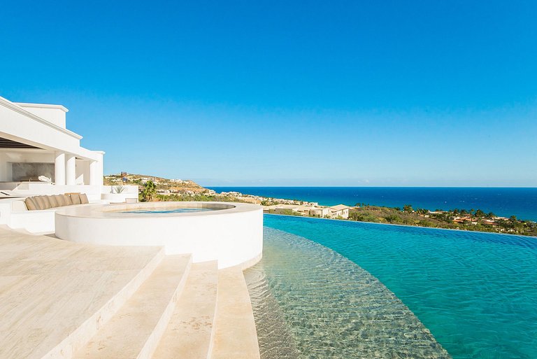 Cab016 - Luxurious 6 bedroom villa with pool in Los Cabos