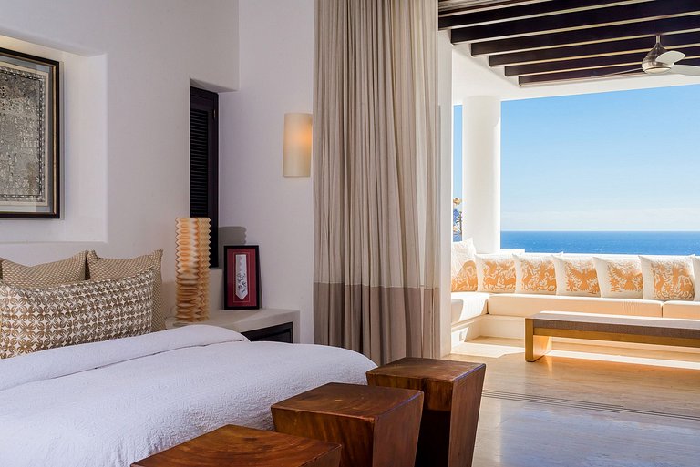 Cab016 - Luxurious 6 bedroom villa with pool in Los Cabos