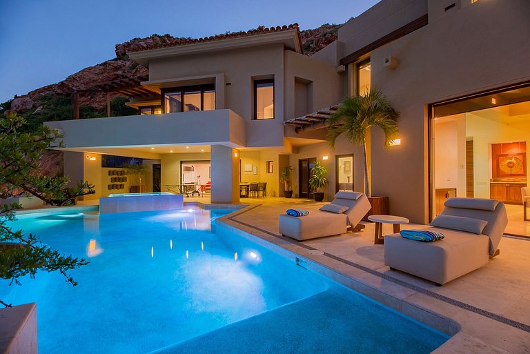 Cab017 - Belle villa triplex avec piscine à Los Cabos