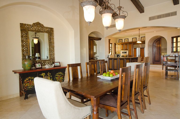Cab019 - Exclusive 4 bedroom sea front villa in Los Cabos
