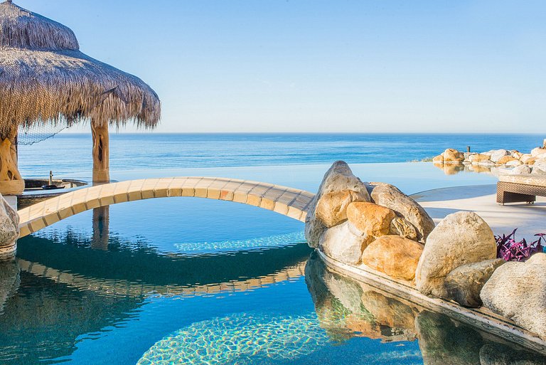 Cab021 - Magnificent villa with infinity pool in Los Cabos