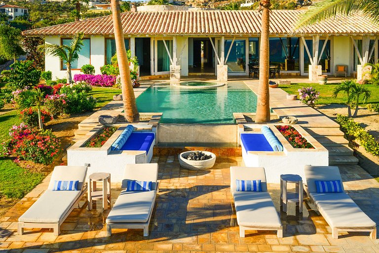 Cab023 - Beautiful sea front villa with pool in Los Cabos