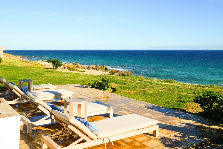 Cab023 - Beautiful sea front villa with pool in Los Cabos