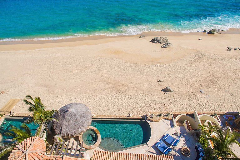 Cab024 - Luxurious seafront villa with pool in Los Cabos