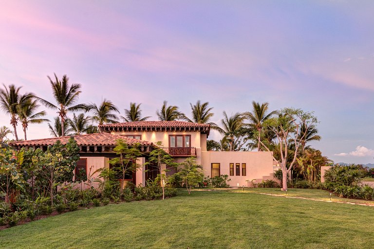 Ptm010 - Luxurious sea front villa with pool in Punta Mita