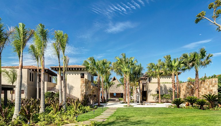 Ptm010 - Luxurious sea front villa with pool in Punta Mita