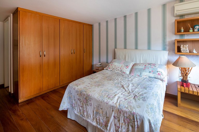 Rio056 - Stunning house from the 60's in Gavéa
