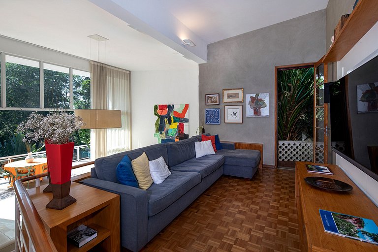 Rio056 - Stunning house from the 60's in Gavéa