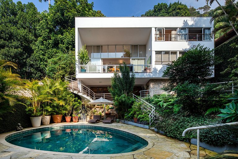 Rio056 - Stunning house from the 60's in Gavéa