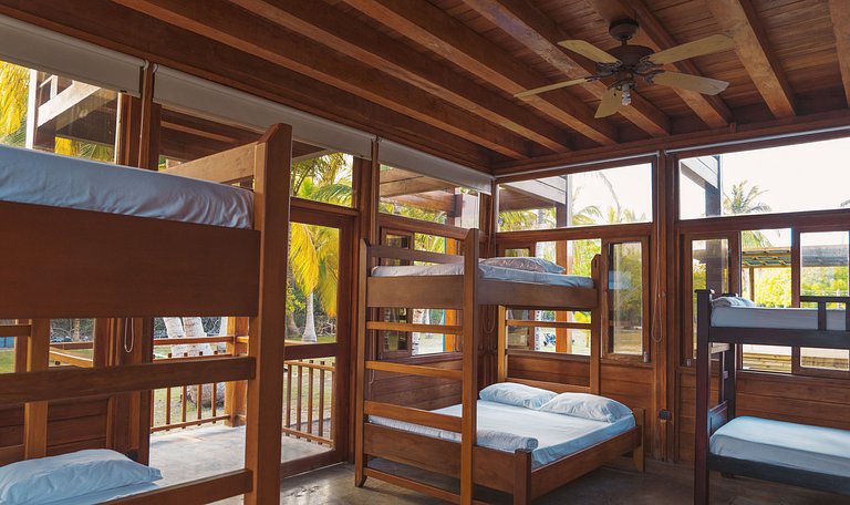 Car001 - Villa de plage avec piscine sur l'île de Tintipan