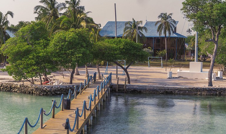 Car001 - Villa de plage avec piscine sur l'île de Tintipan