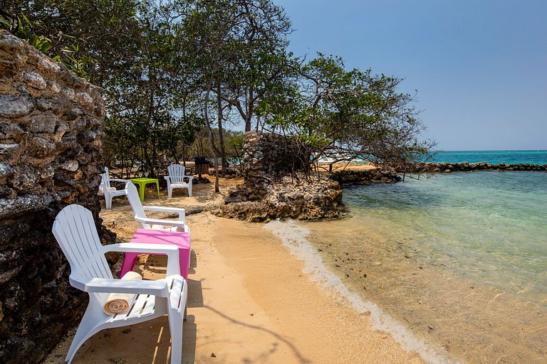Car007 - Majestic villa in the amazing Islas del Rosario