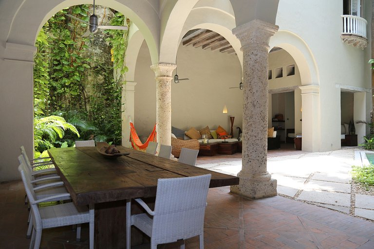 Car008 - Luxuosa villa de estilo clássico em Cartagena