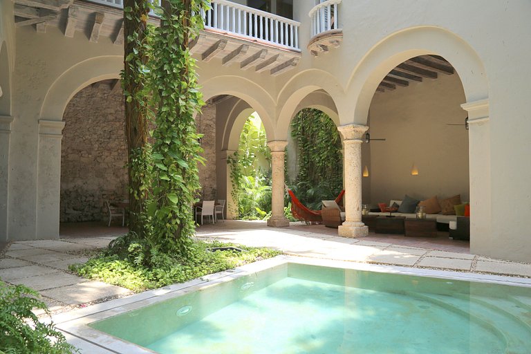 Car008 - Luxury classic style villa in Cartagena
