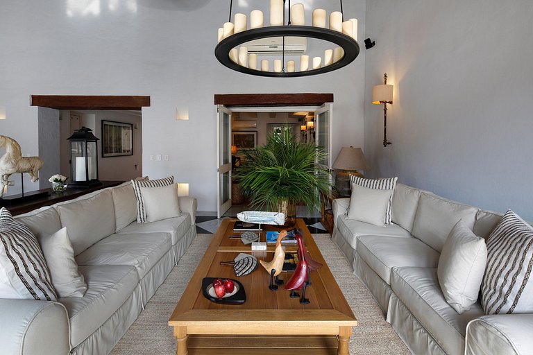 Car024 - Luxurious 6 bedroom villa with pool in Cartagena