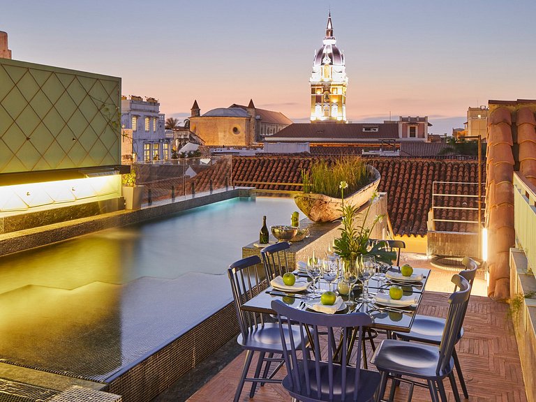 Car047 - Lujosa villa con vista a la ciudad histórica