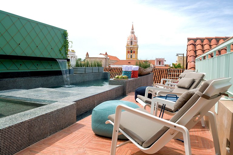 Car047 - Villa luxuosa com vista da cidade histórica