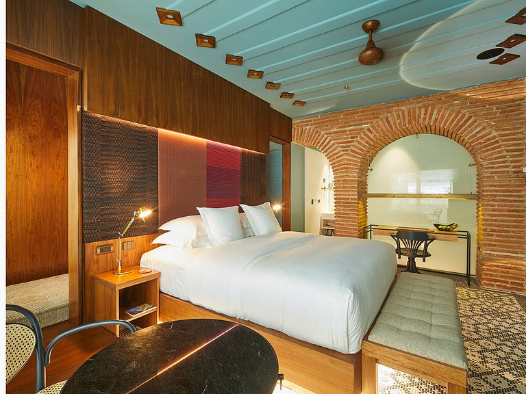 Car047 - Lujosa villa con vista a la ciudad histórica