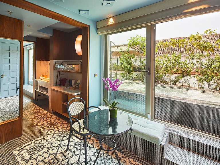 Car047 - Lujosa villa con vista a la ciudad histórica