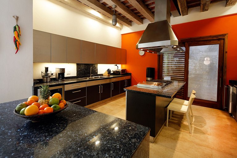 Car010 - Casa com piscina na cidade historica de Cartagena