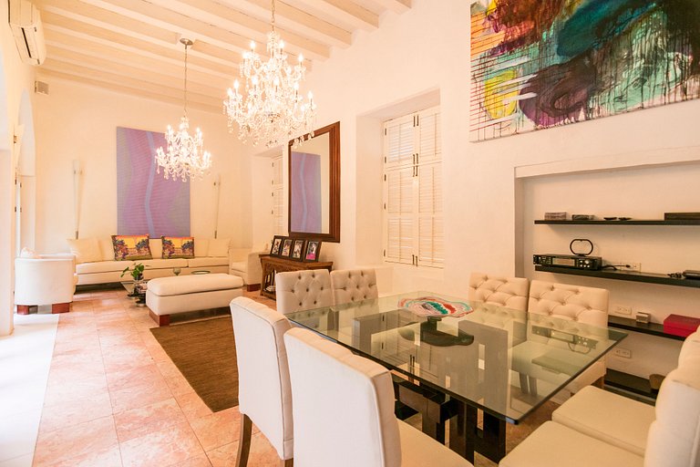 Car061 - Linda villa clássica modernizada em Cartagena