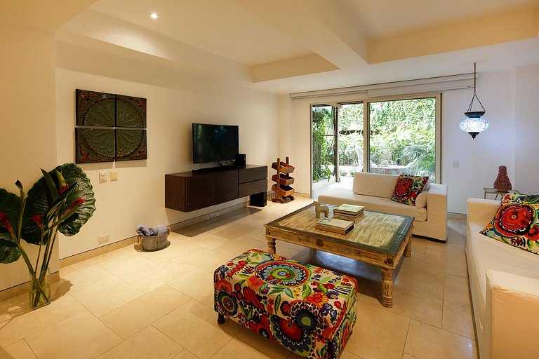 Car075 - Charming one bedroom apartment with rooftop pool