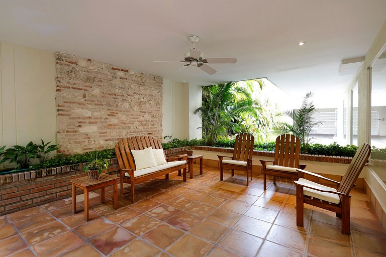 Car075 - Charming one bedroom apartment with rooftop pool